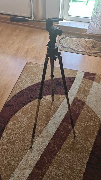 Stary statyw fotograficzny