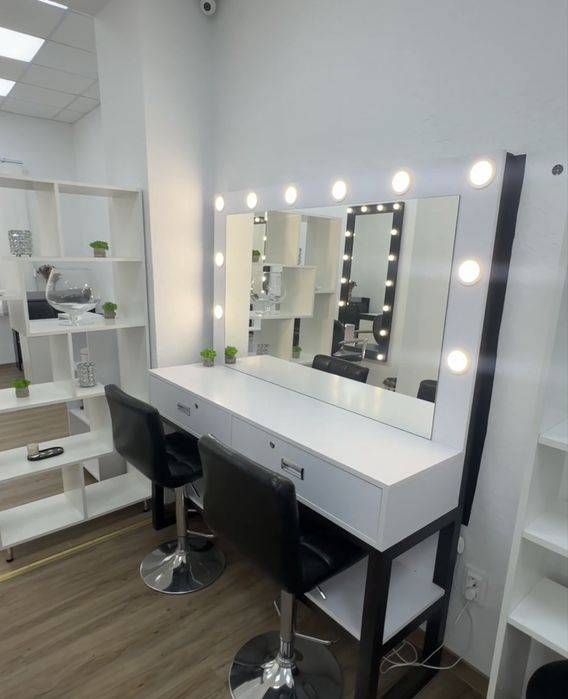 Оренда робочого місця. Є світло