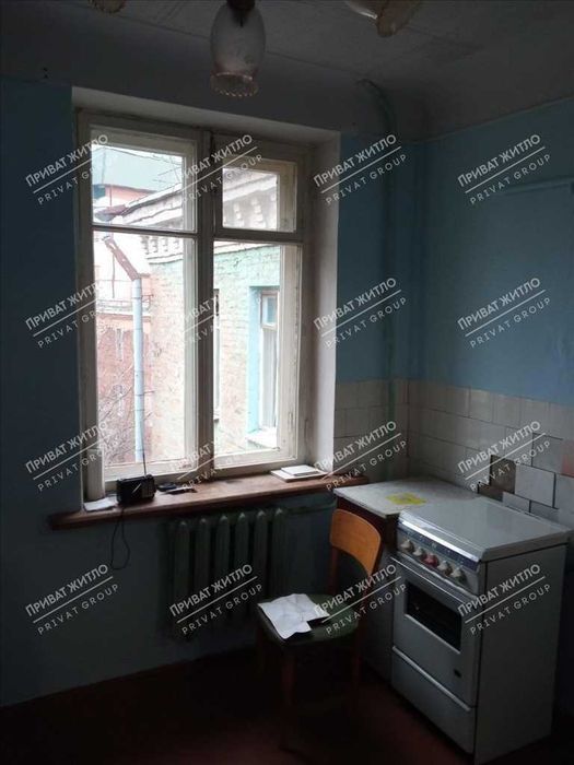 2-кімнатна квартира: ЦУМ, закритий двір, сталінка