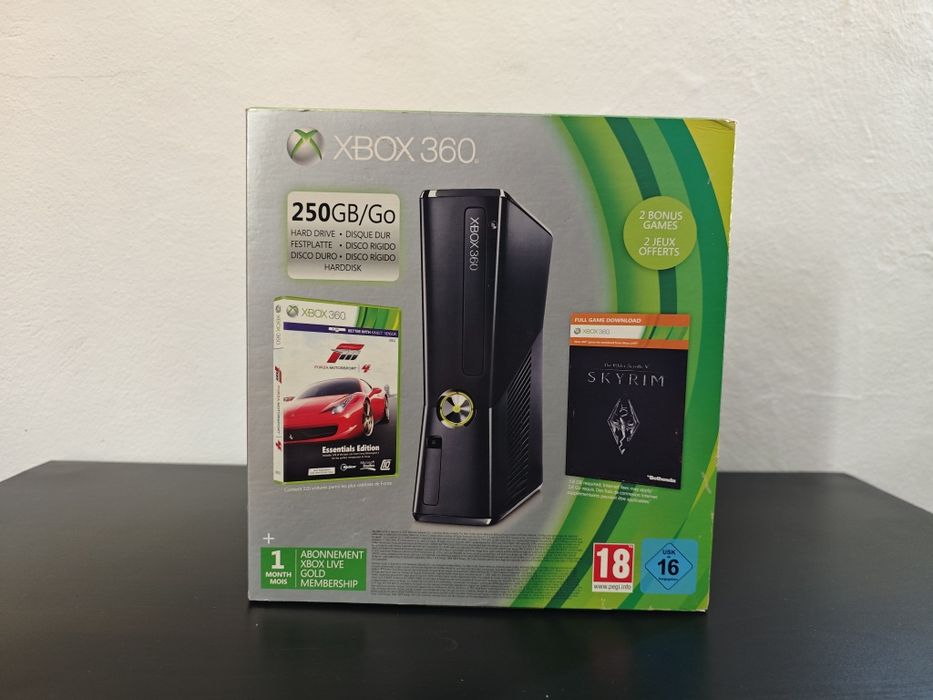 XBOX 360 (Com Caixa e Acessórios)