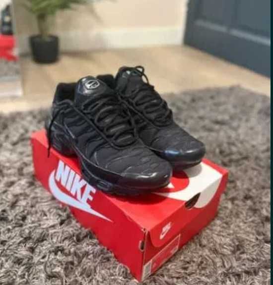 Buty Nike Air Max TN Plus Black R. 40