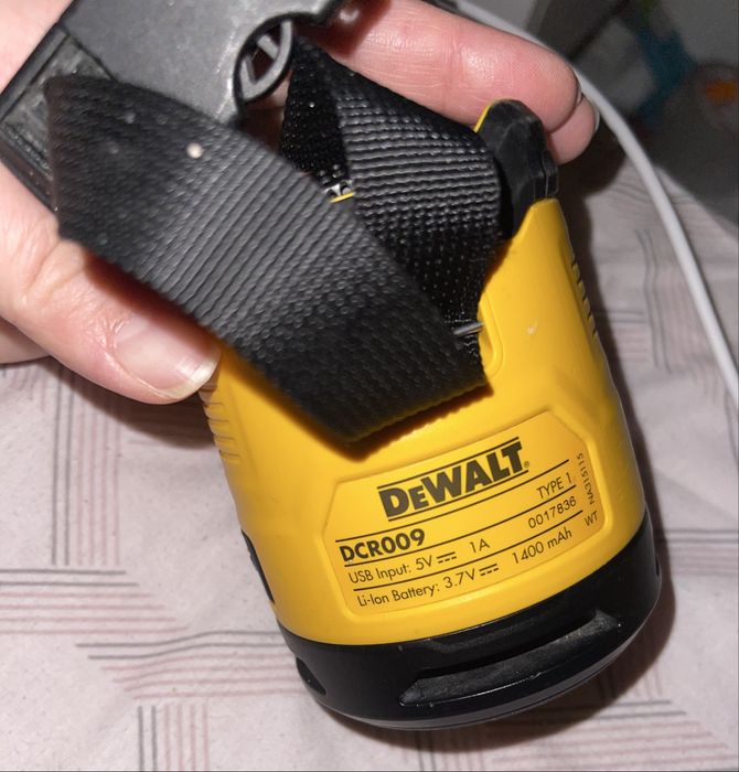 Coluna de som DEWALT original - Bluetooth - preto e amarelo