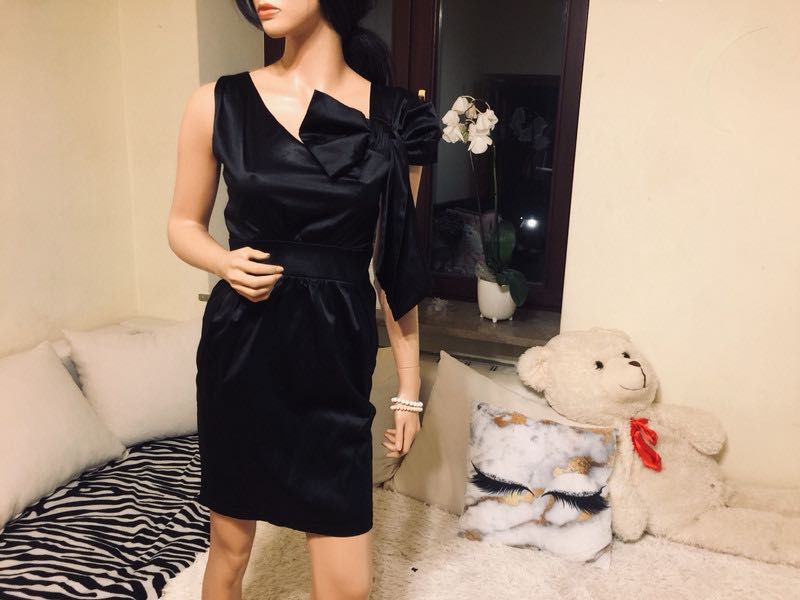 Czarna satynowa sukienka z kokarda damska suwak zamek z boku S