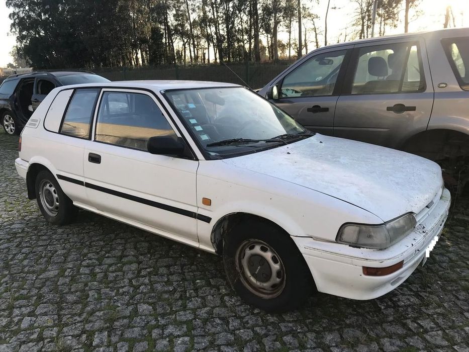 Toyota Corolla E8 1.9d Van 1989 - Para Peças