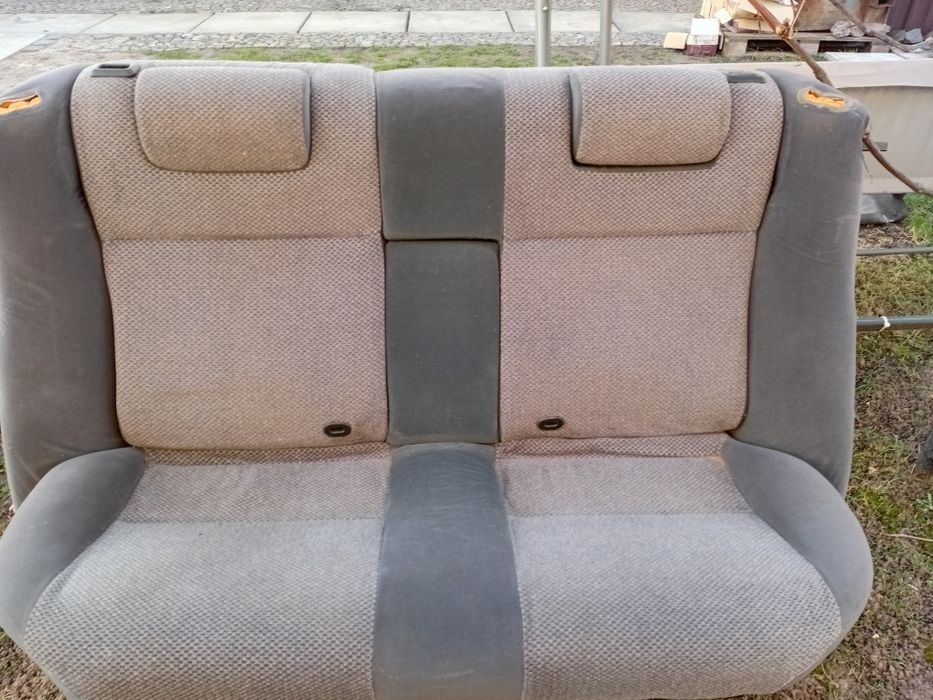 Атокрісло  заднього ряду