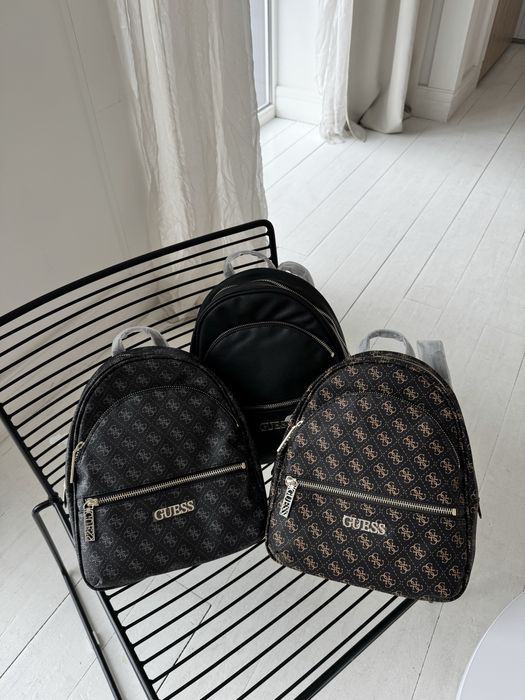 Рюкзак guess manhattan чорний