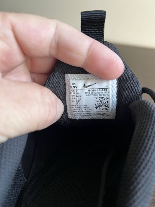 Кросівки Nike Air Max 270 React BQ0103-009 Розмір 39 на 25 см