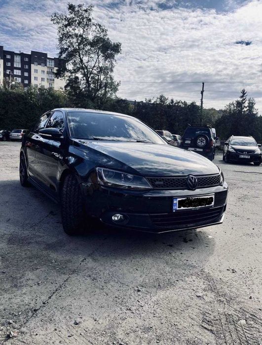 Оренда авто  Kia Forte 2022 року газ/бензин є багато інших авто різнх класів