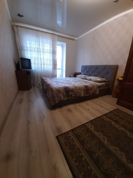 Подобово квартира з ремонтом від власника в м.Коростень Житомирської