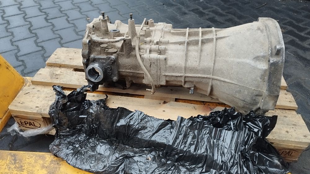 Skrzynia biegów Patrol Y60 2.8  96 R