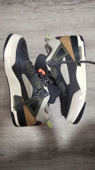 Jordan Spizike Low