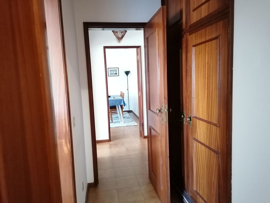 Vende-se T1 na praia da Barra