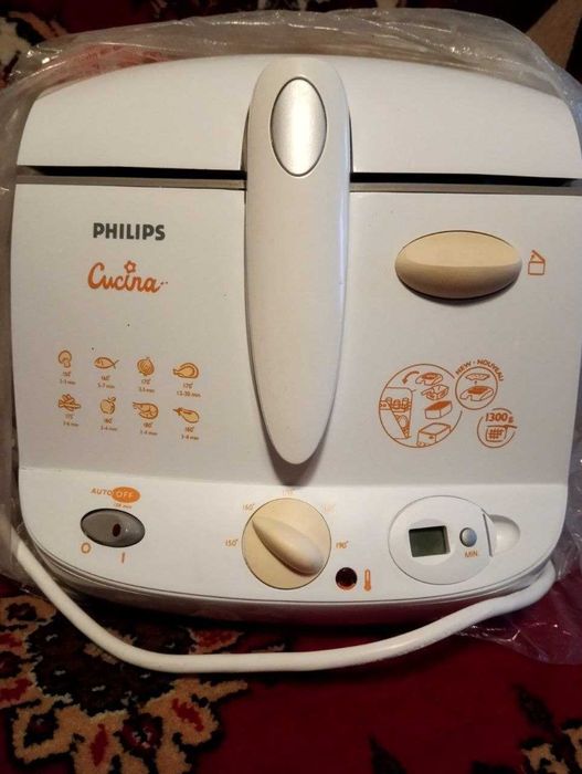Фритюрница Philips НD6155 б/у