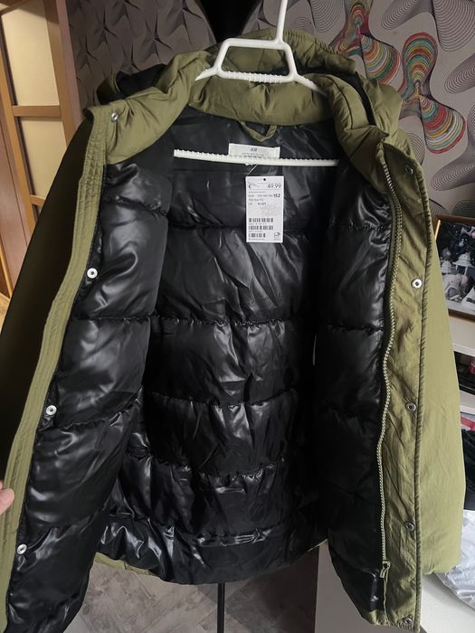 Нова тепла куртка Н&М 152см, 920гр