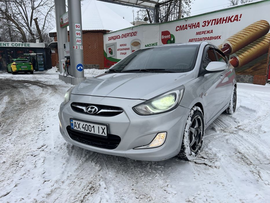 Hyundai Accent 1.6 газ/бенз, автомат