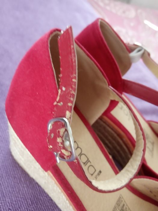 Sandały na koturnie bordowe 40