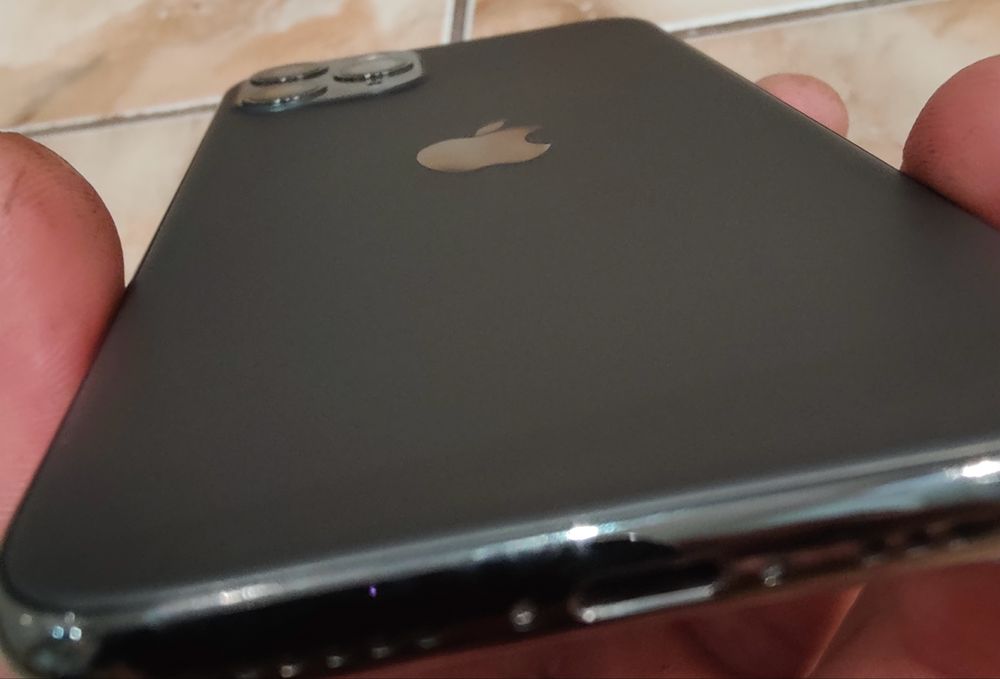 Срочная продажа iPhone 11 pro 64GB Neverlock