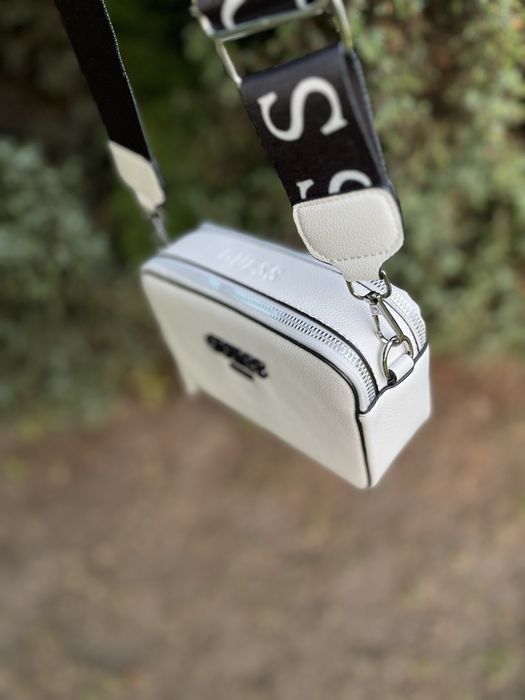 Жіноча сумка Guess