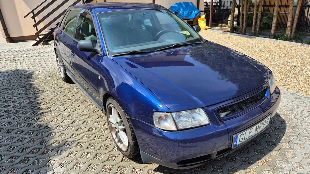 Audi A3 -- 1.8 -- 1999 (Pięciodrzwiowy)