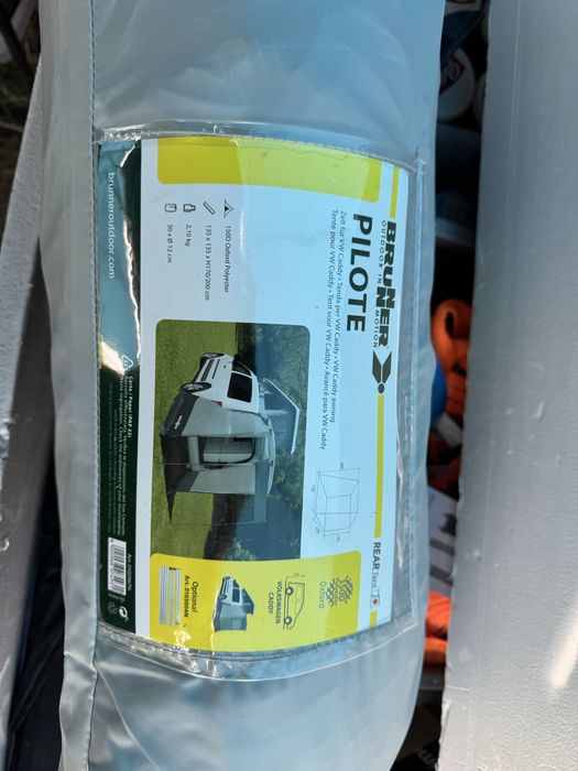 Namiot Brunner Pilote na klapę kampera  VW Caddy lub podobne.