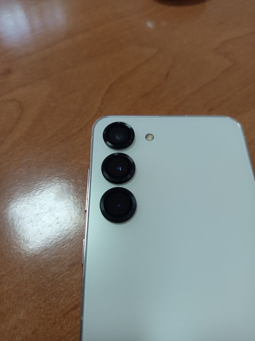 Samsung Galaxy S23 5G 256 GB – kolor kremowy | Idealny