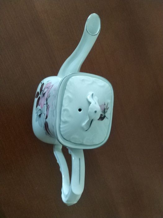 Para colecionadores de Bules de café da Vista Alegre -ver bem o bico