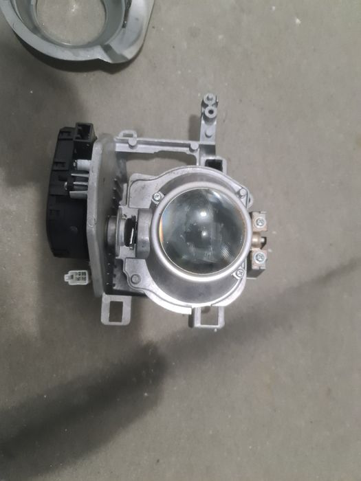 Silnik poziomowania reflektora Lexus Gs IS RX skrętny reflektor.