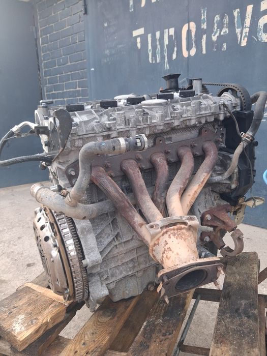 Двигатель мотор volvo двигун B5244S4