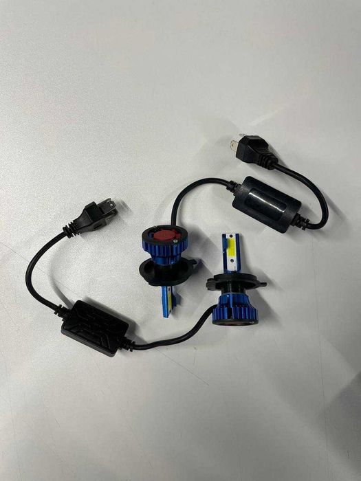 Продам лед лампи H4