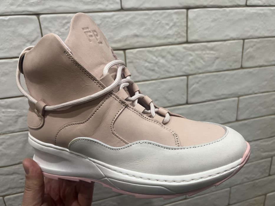 Жіночі кросівки  демісизонні