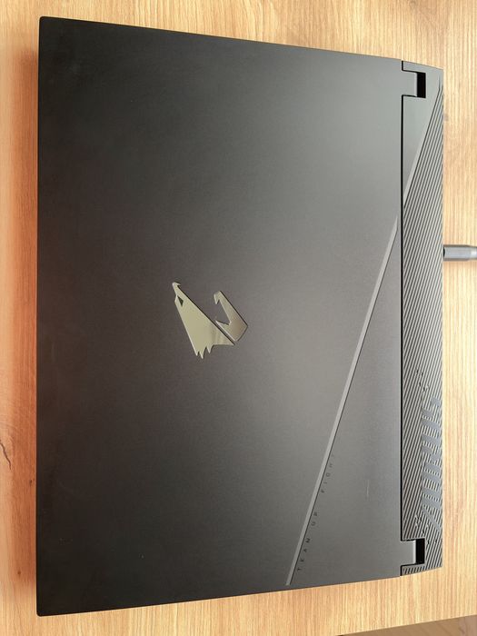 Gigabyte AORUS 15 9KF | i5-12500H | 16GB DDR5 | RTX 4060 | 360Hz