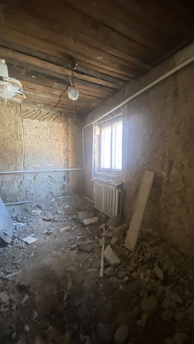 Продам чвстину будинку