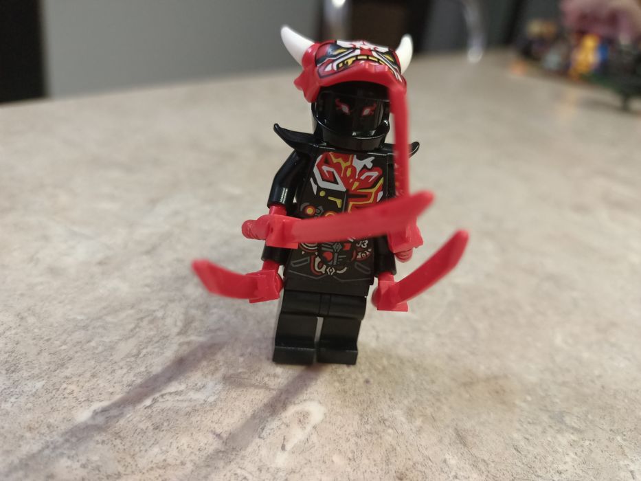 Figurka LEGO Mr. E njo0385