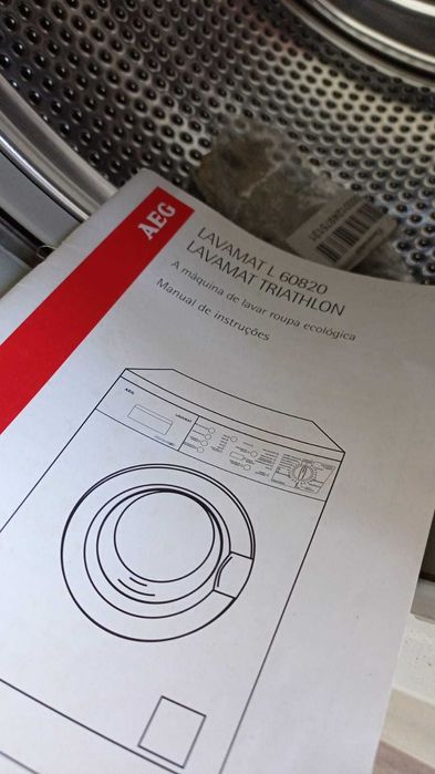 Máquina de Lavar Roupa AEG Lavamat L 60820 – Usada em Ótimo Estado