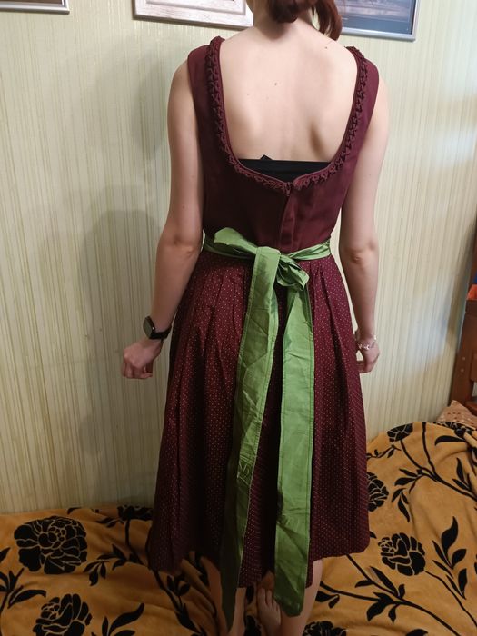 Сукня бармена-німкені)