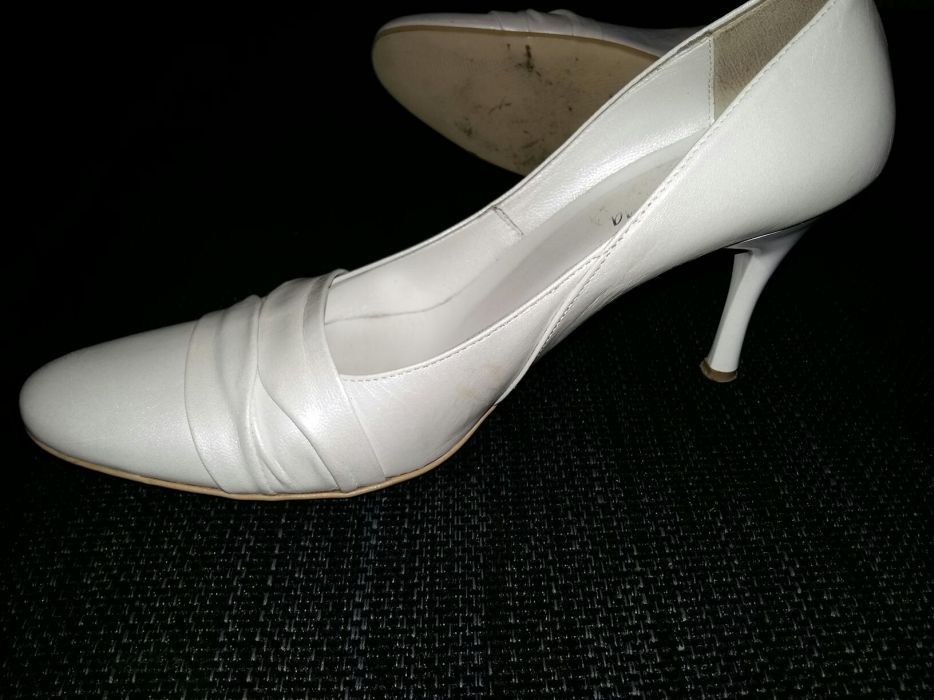 Buty ślubne ze skóry 39