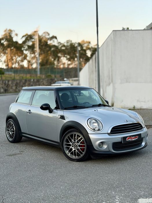 Mini.  Cooper   D