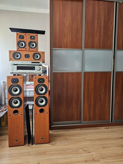 Zestaw audio – Onkyo TX-SR304E + kolumny M-Audio HCS-9900 + DVD