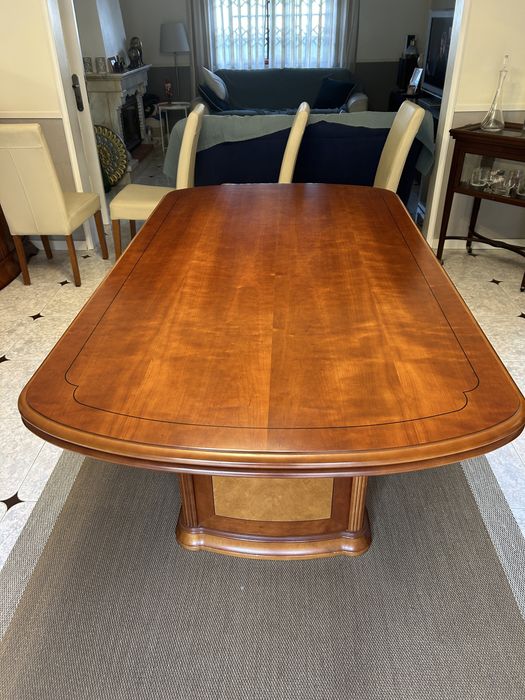 Mesa de sala de jantar madeira maciça (Cerejeira)