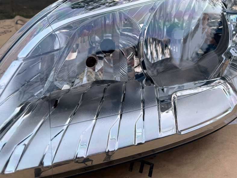 otica frontal ESQ renault megane III . fase 1 + 2