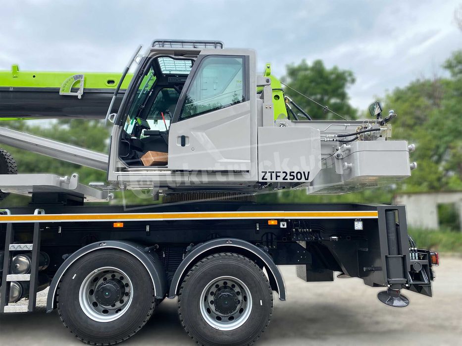 Автокран AVTR-ZM JAC N350 с краном Zoomlion 25 тн висота 40,5 м НОВИЙ