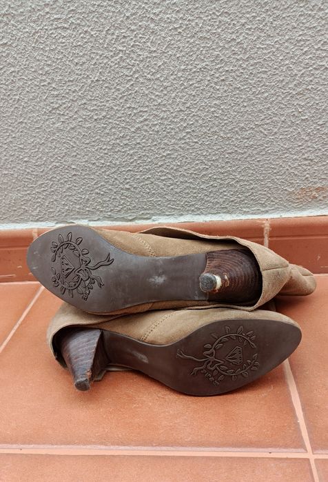 Botins Pull and Bear