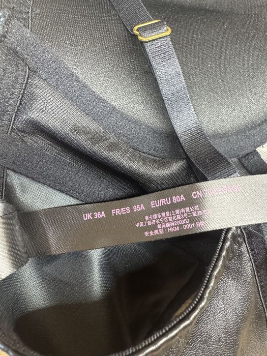 Private collection by Hunkemöller biustonosz  ze skóry z zameczkami