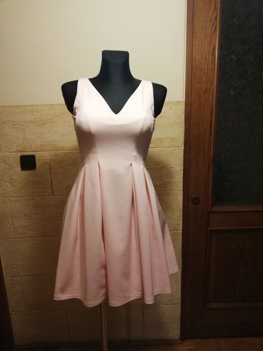 Śliczna i elegancka sukienka Drole de Copine Paris