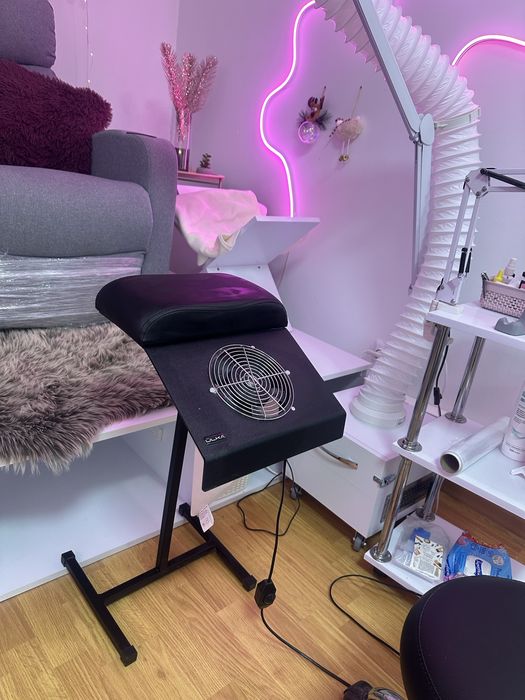 Витяжка педикюрна