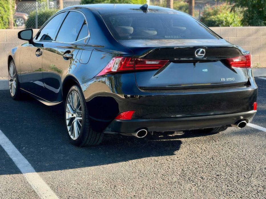 Lexus IS 250      2014