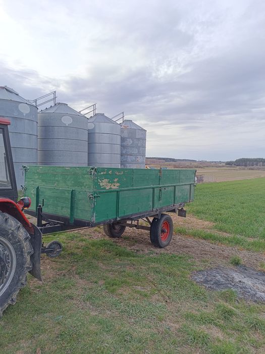 Przyczepa rolnicza jedno osiowa Niemiecka hamulec najazdowy