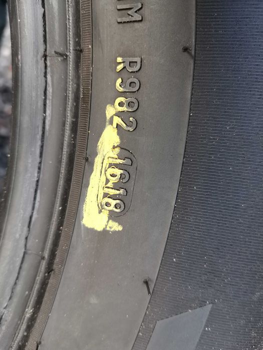 bus zima Pirelli 215/65/16C z 2018r 7.5mm 2szt