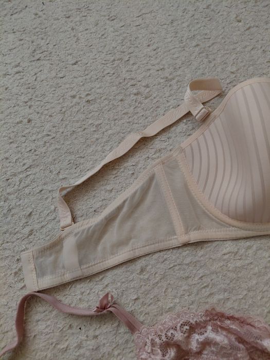 Бюстики на чашку D