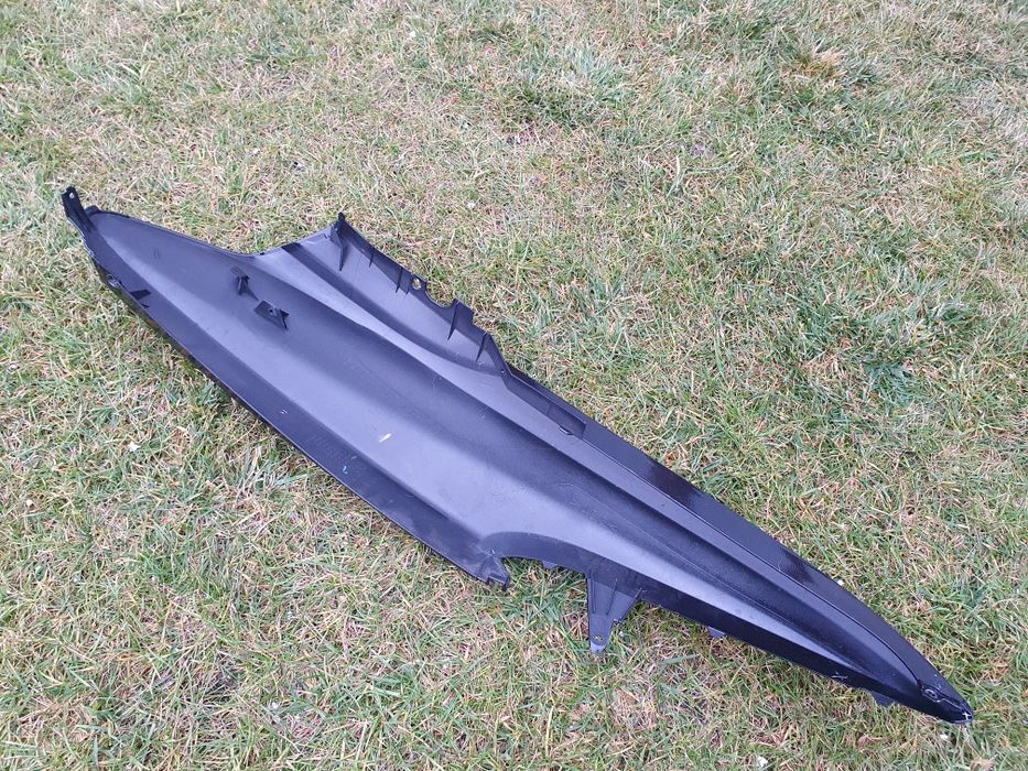 Yamaha Majesty 250 i 400 boczek plastik owiewka zadupek plastik